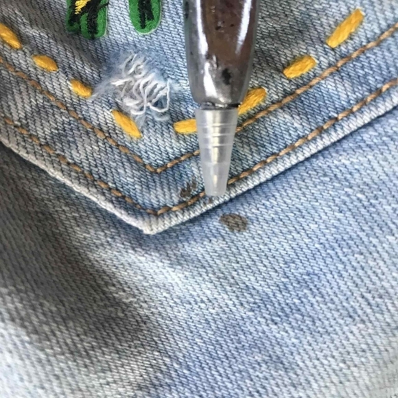 Wild Fable Upcycled With Patches High Rise Shorts Women's Size 28 Inch Waist - Picture 8 of 8